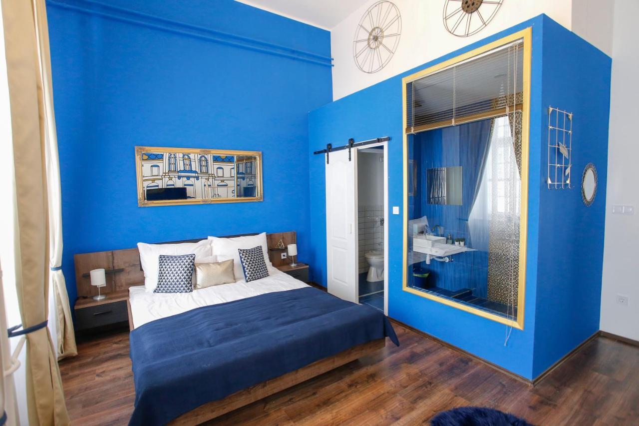 Uránia Apartmanház Eger Esterno foto